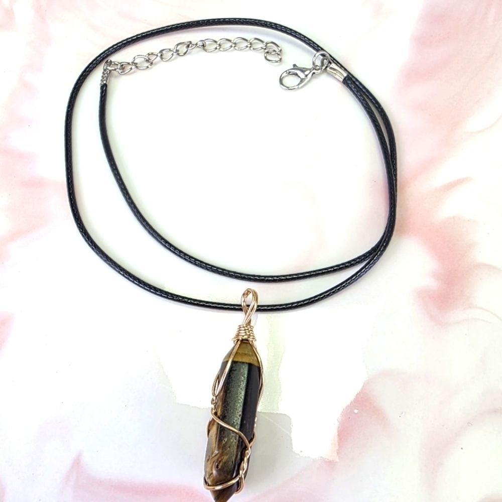 Natural Stone Pendant Necklace​